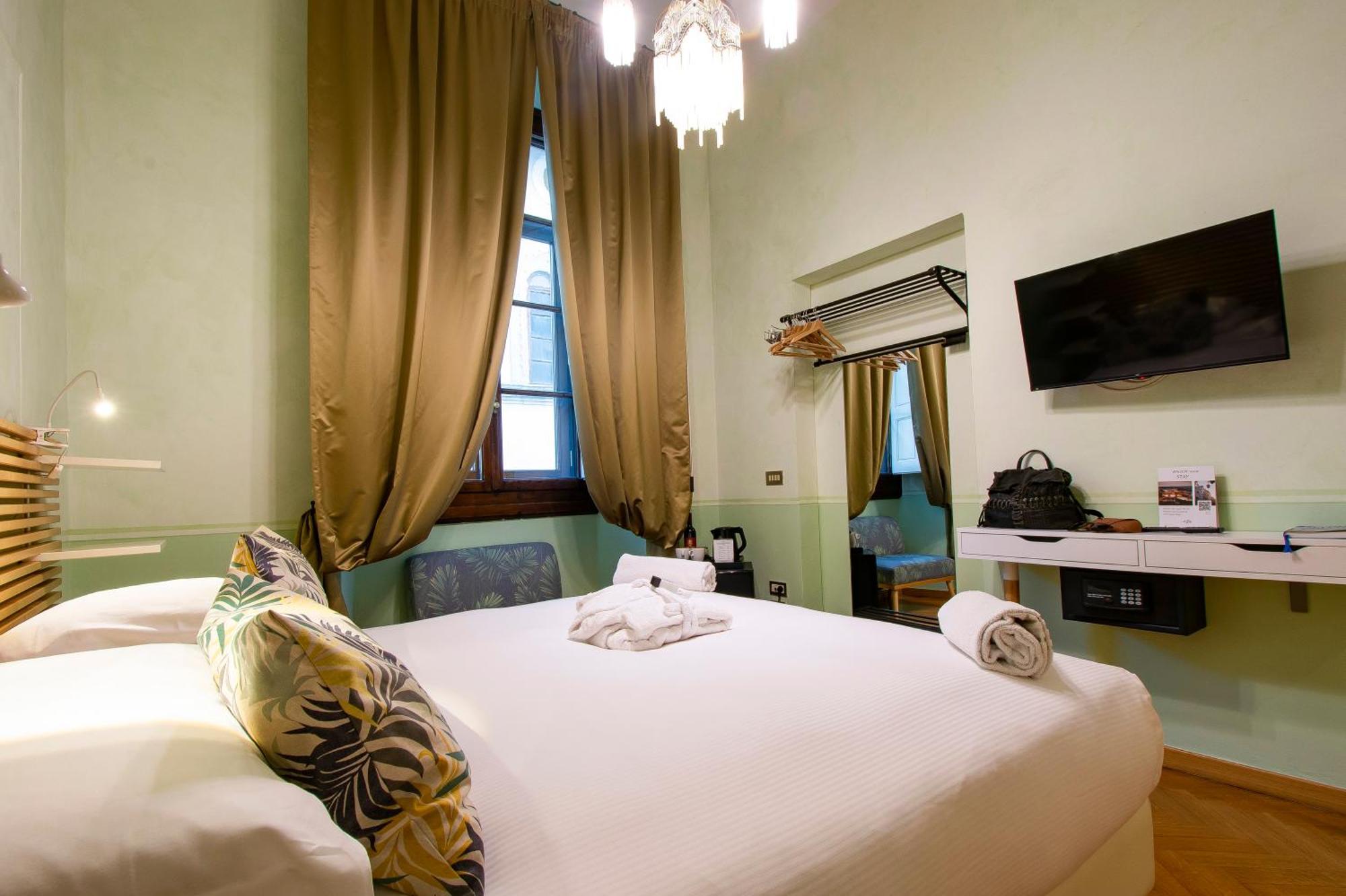 N4U Guest House فلورنس المظهر الخارجي الصورة