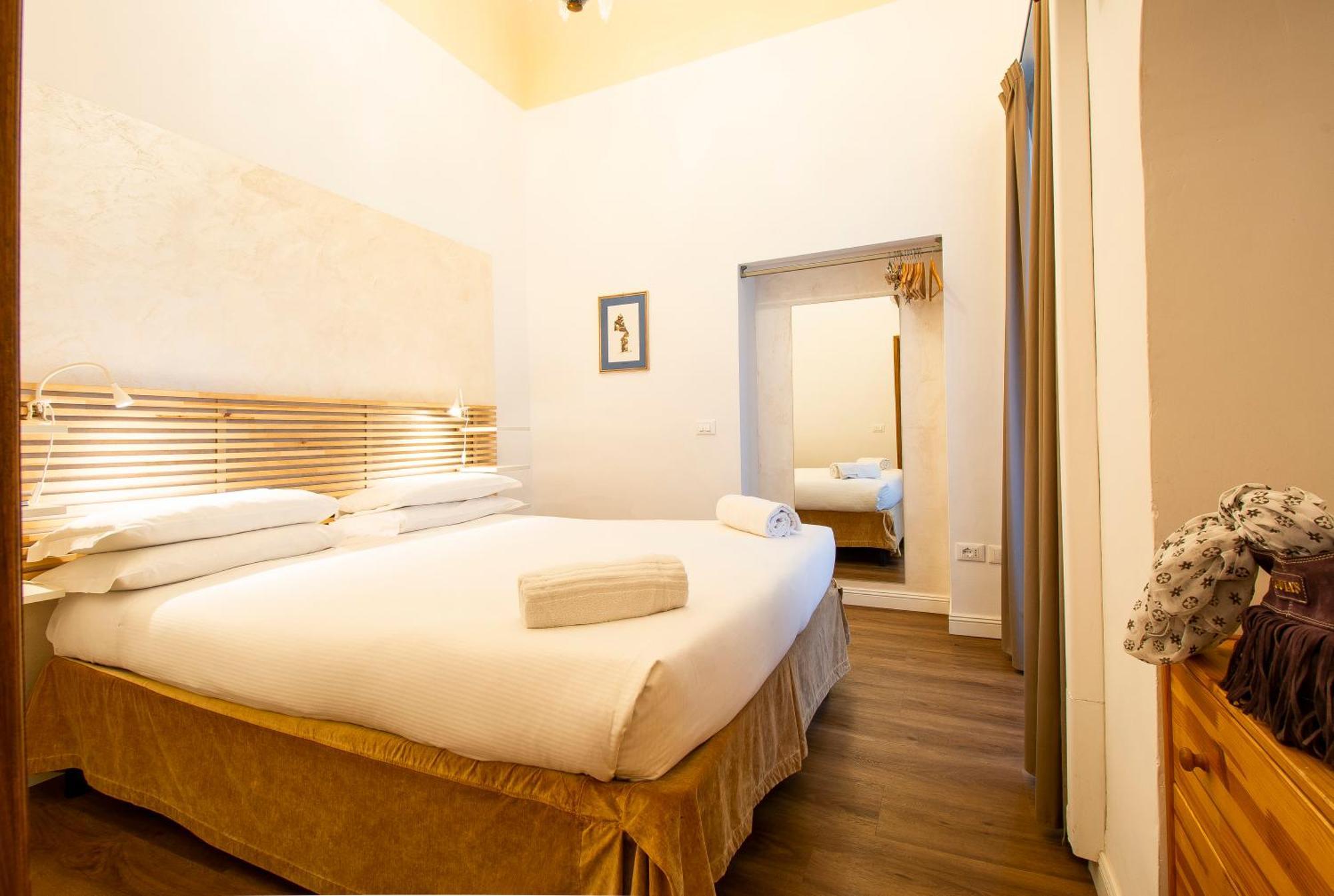 N4U Guest House فلورنس المظهر الخارجي الصورة
