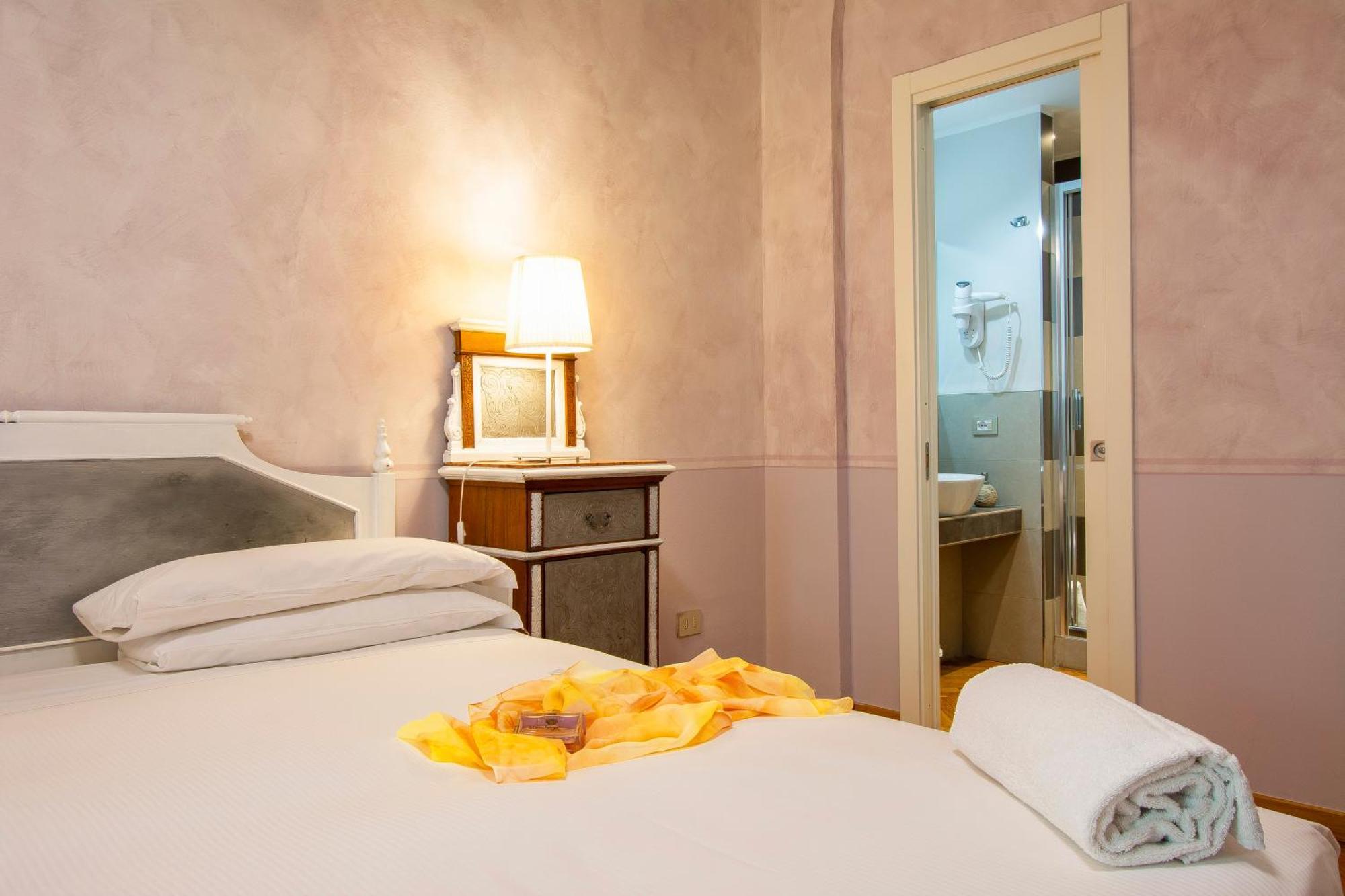 N4U Guest House فلورنس المظهر الخارجي الصورة