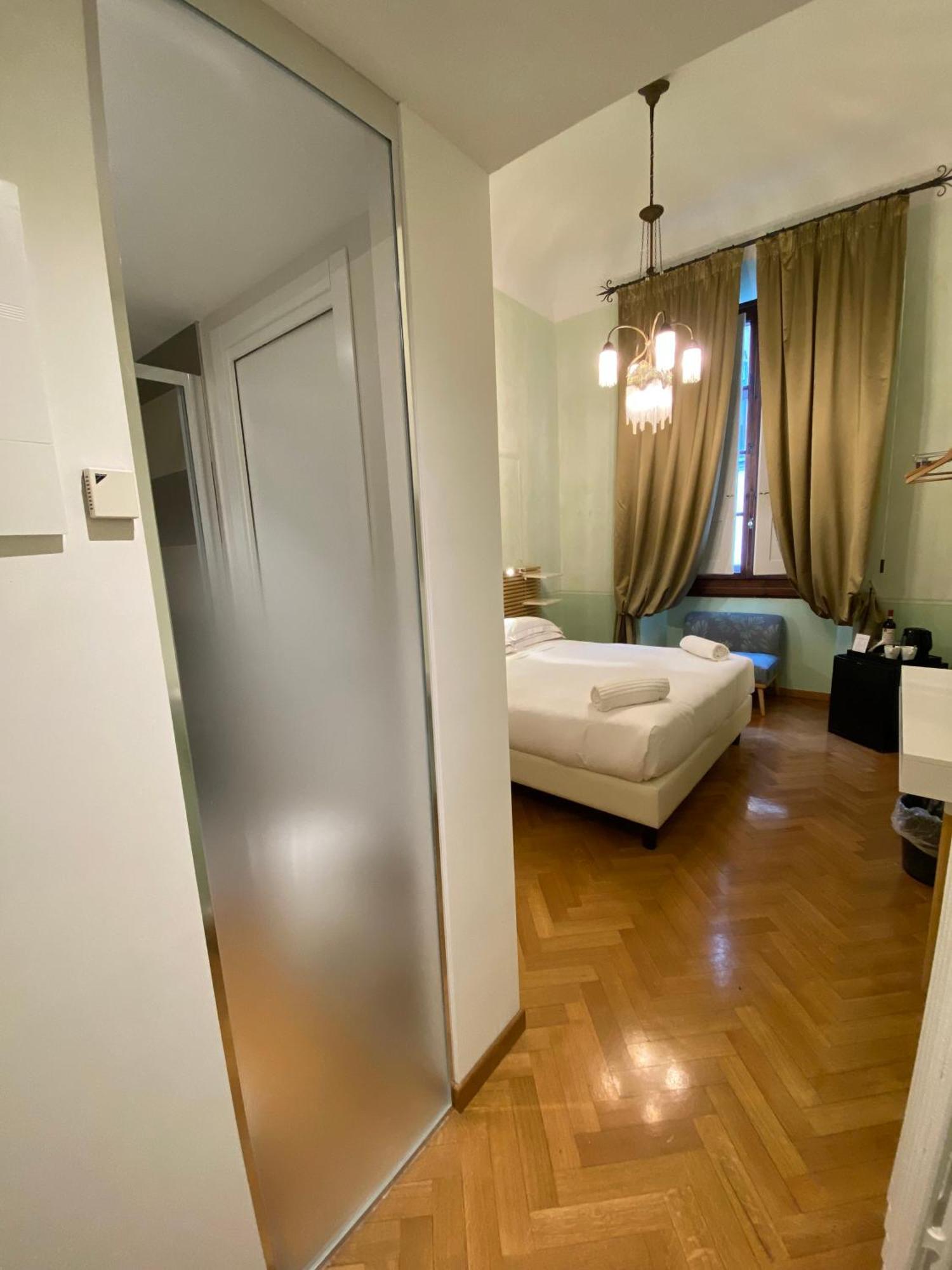 N4U Guest House فلورنس المظهر الخارجي الصورة